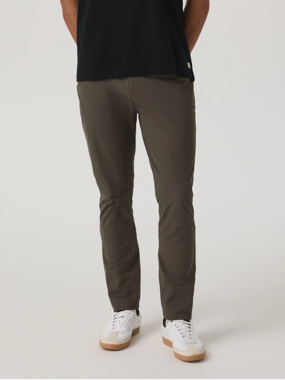 Vuori Men's Slim Jeans in Olive